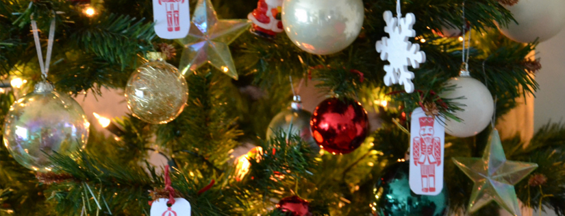 Décoration de sapins artificiels pour noël